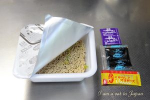 Ippeichan Instant Yakisoba Noodles