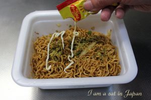 Ippeichan Instant Yakisoba Noodles